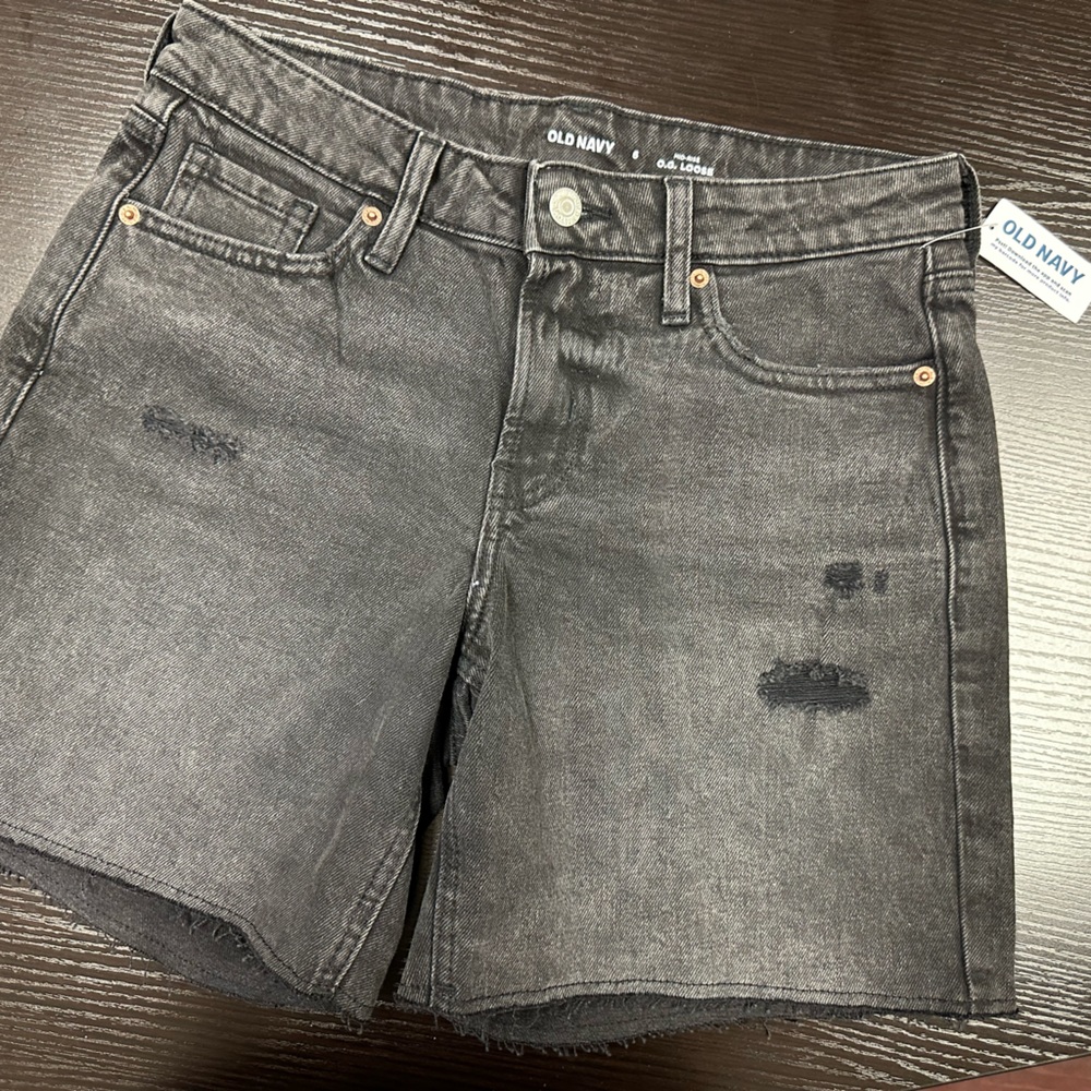 Woman’s mid rise shorts